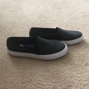 Keds- size 7.5- black leather- barely worn